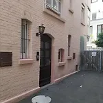 01 Apartment *