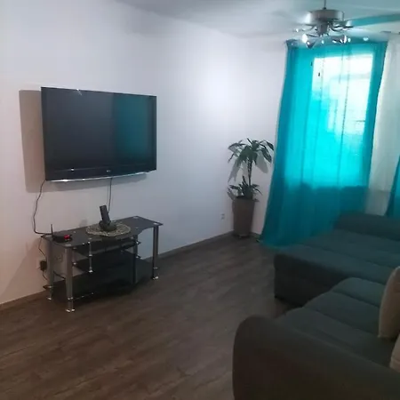 Apartmán 01 *
